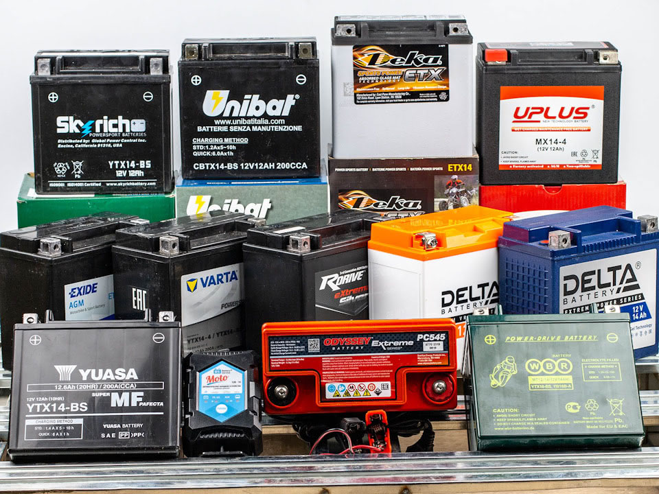 Тестирование аккумуляторов для мототехники вместе Moto-Magazine