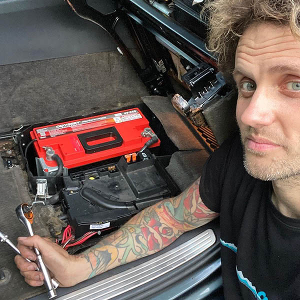 Подбираем лучший АКБ для VW Touareg