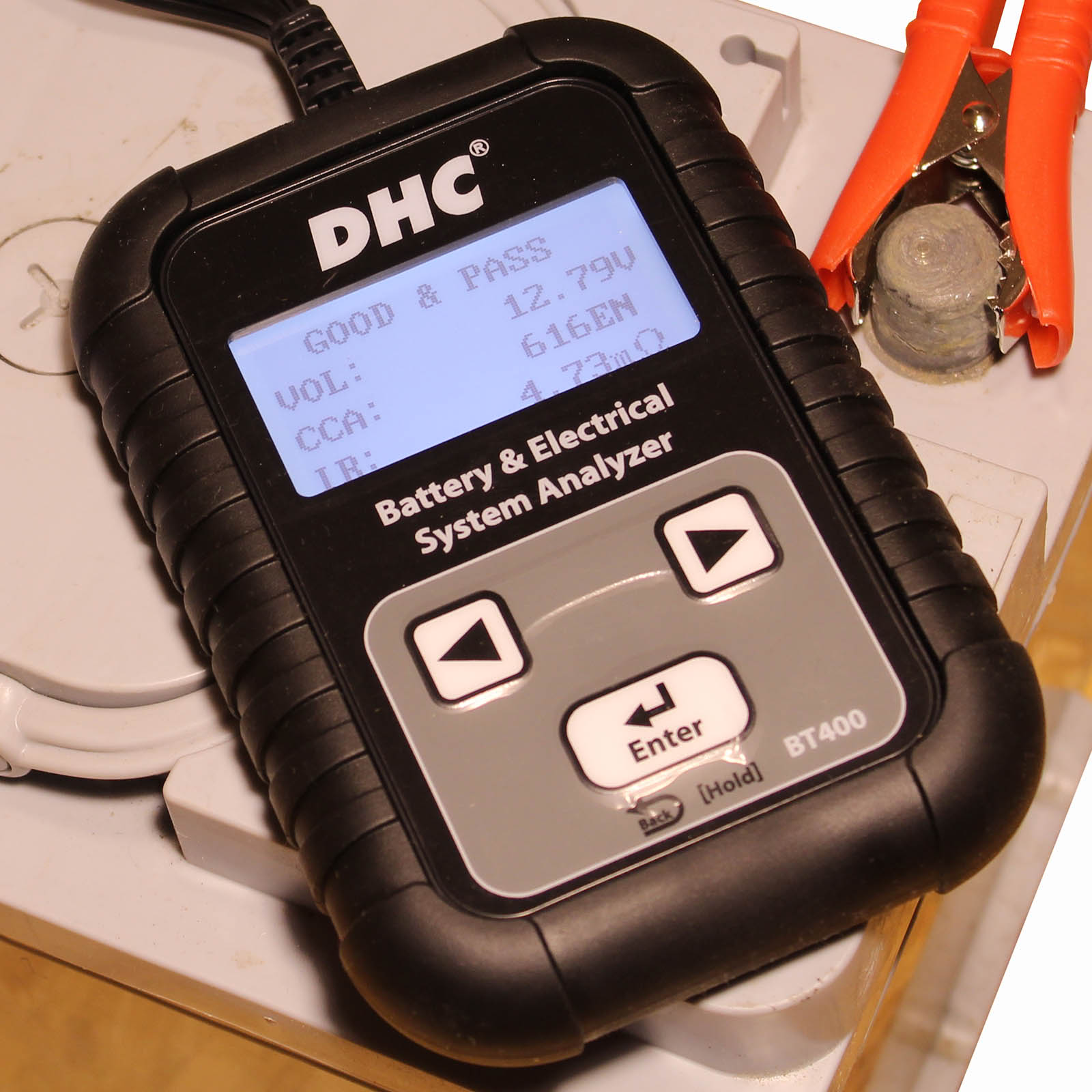 Компактный тестер АКБ